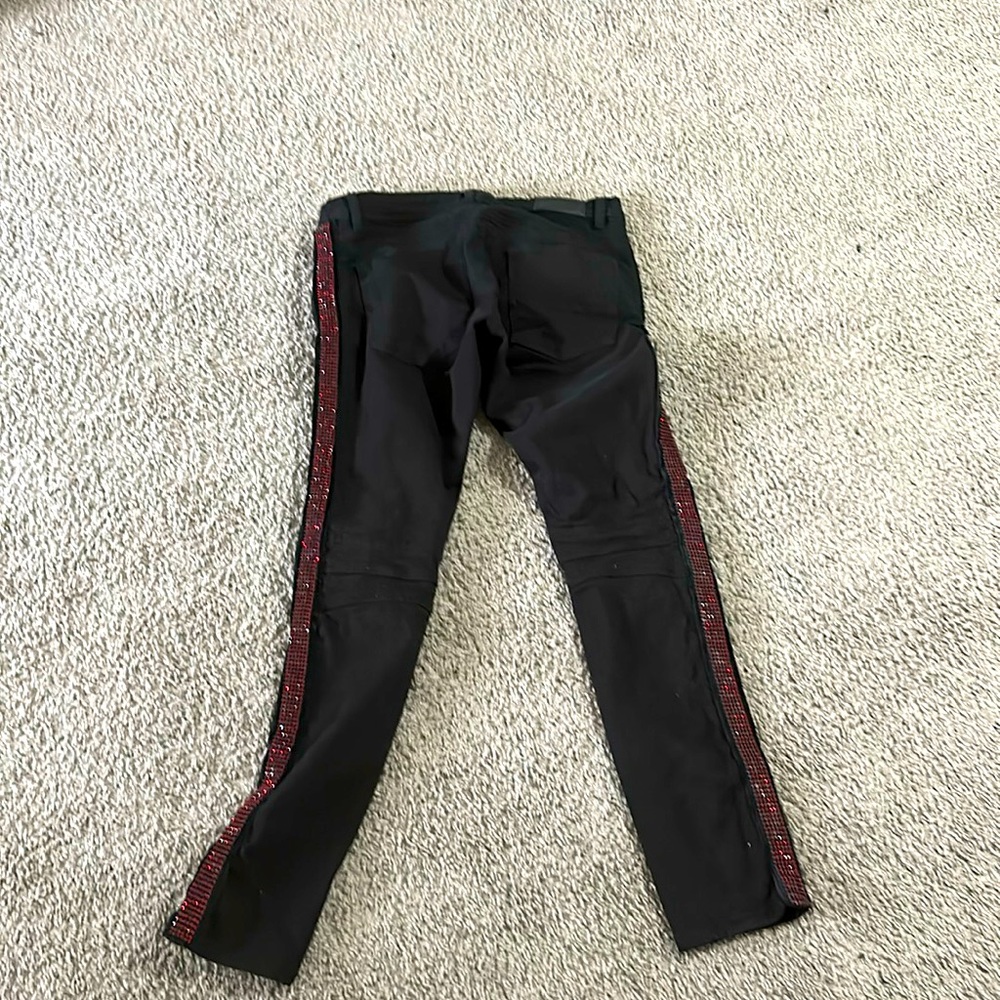 BLACK AND RED PANTS TIGHTS